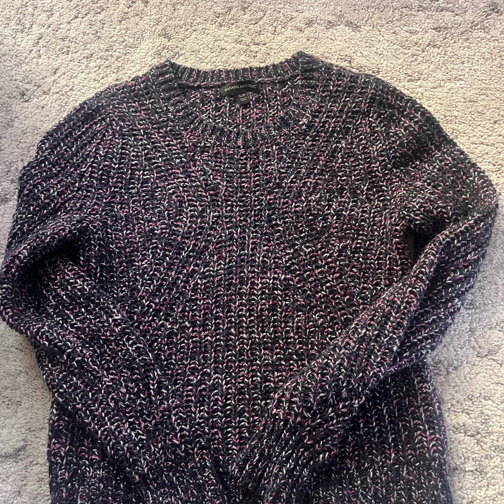 Banana Republic Black and Pink Crew Neck Sweater